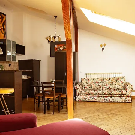 Urban In The Heart Of The With Self Check In Apartment *